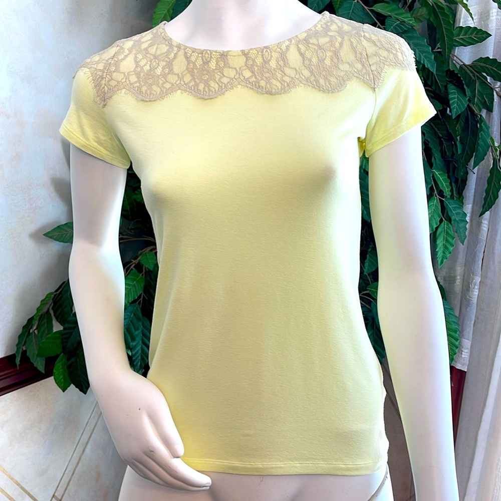THE LIMITED YELLOW LACE DETAIL TOP